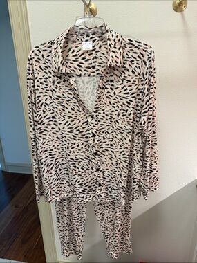 Soma Pink and Black Feather-Print Pajama Set
